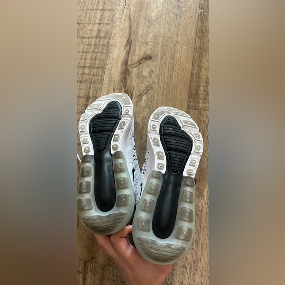 Women’s white air max 270 - Picture 2 of 7